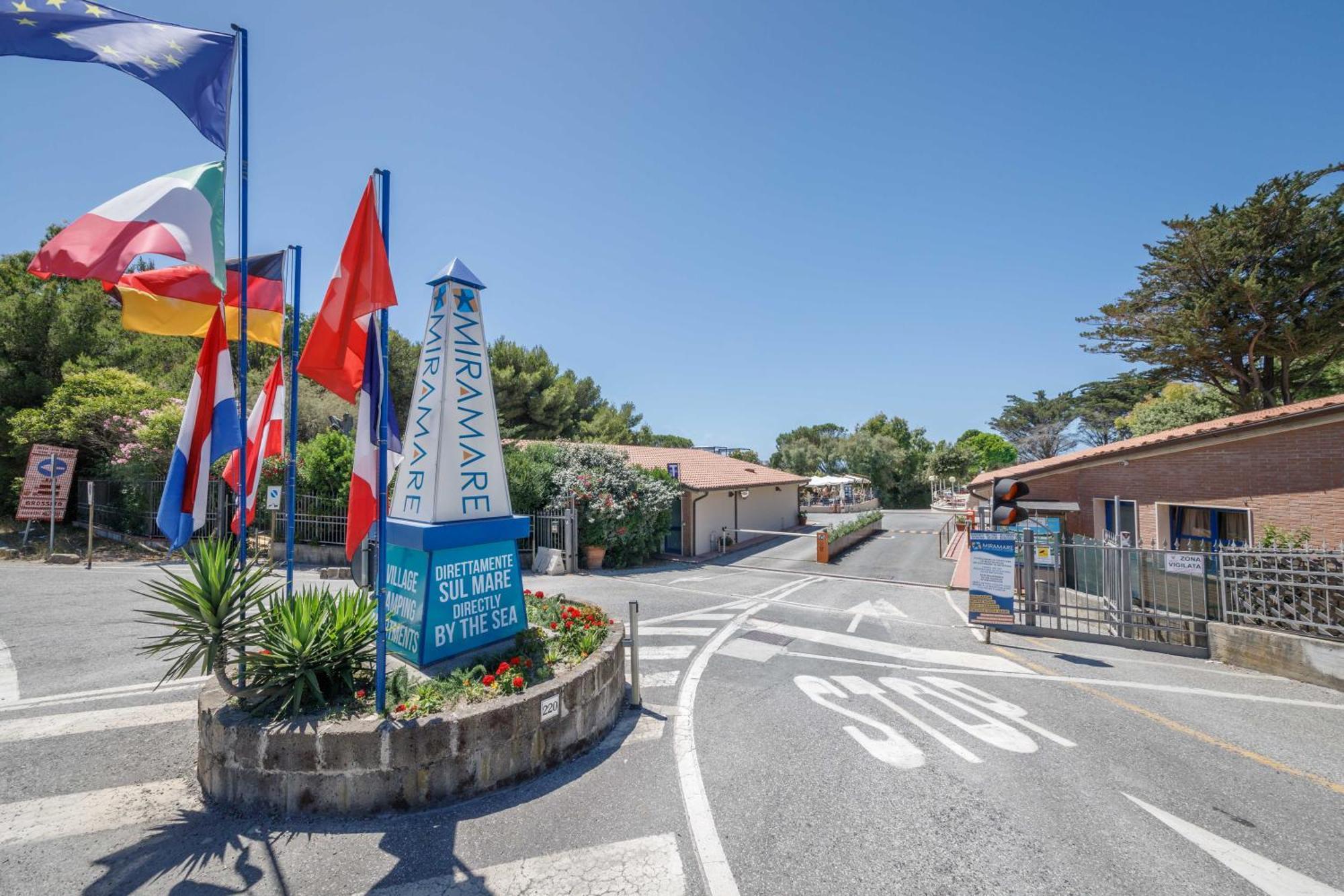 ליבורנו Villaggio Miramare מראה חיצוני תמונה